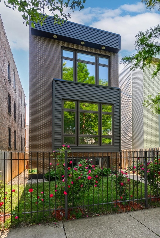 1630 through 1634 N. Richmond St