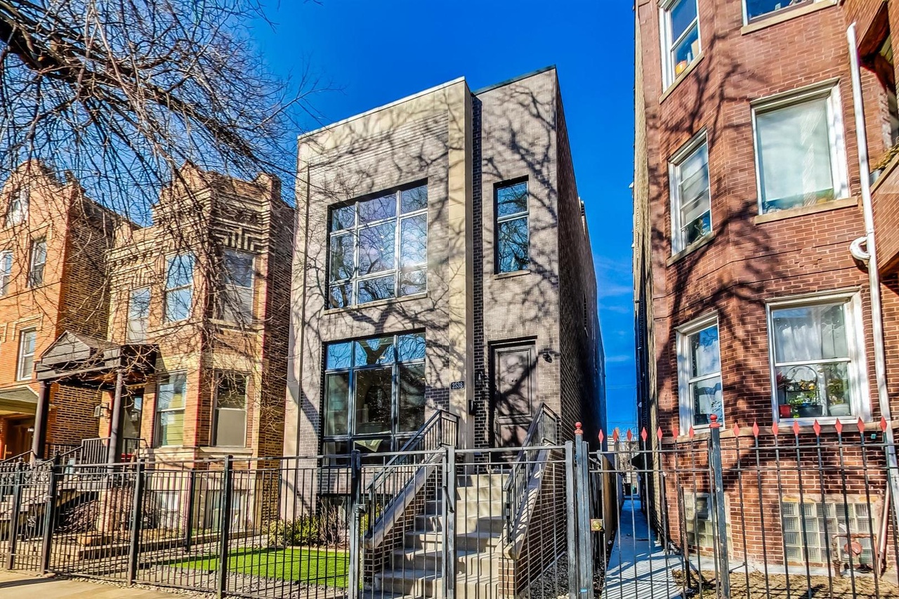 2538 W. Iowa St